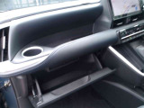 車検証などの保管に便利な小物入れがついています