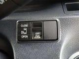 電動スライドドアの開閉スイッチです!運転席に座ったままでも操作することもできるので便利です♪