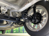 お車を安心してお乗りいただく為には、足回りの定期点検が欠かせません。サービスサポート(有償保証)では無料点検もご提供しており、安心のカーライフをお過ごしいただけるサポート体制が整っています。