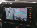 駐車が苦手な方でも安心のバックガイドモニター搭載。 後方の映像をクリアに表示し、ガイドラインで車庫入れや縦列駐車をしっかりサポート。毎日の運転がぐっとラクになります。