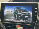 【10.5インチナビ】高級感とインパクトのある大画面ナビを装備。各種オーディオ操作はもちろん、スマホ連携もできる利便性の高いナビです♪