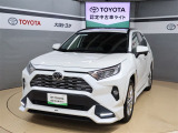 トヨタ認定中古車の安心感はそのままに、まるごとクリーニングと同等商品の当社「キラリフレッシュ」を簡素化し、お買い求めやすくした商品が、「トヨタ認定中古車ライト」です。