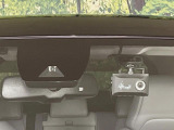 【トヨタセーフティセンス】走行中に前方の車両等を認識し、衝突しそうな時は警報とブレーキで衝突回避と被害軽減をアシスト。より安全にドライブをお楽しみいただけます。