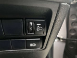 ヘッドライトの光軸調整が付いている車両です。