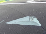 【i-ACTIVESENSE】走行中に前方の車両等を認識し、衝突しそうな時は警報とブレーキで衝突回避と被害軽減をアシスト。より安全にドライブをお楽しみいただけます。