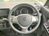 【純正革巻きステアリング】上質な革を使用することで、手にしっかり馴染みとても運転しやすいハンドルです♪