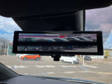 インテリジェントルームミラー☆カメラの映像を映すことで荷物や人が乗っていても後方視界を確保できます☆