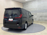 「中古車ハイブリッド保証」付き。ハイブリット機構を無償で保証します。保証期間は初度登録年月から10年目まで、または3年間の長い方。但し累計走行距離が20万km以内。
