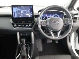 高いホールド性で運転姿勢が安定します。長距離ドライブでも疲れにくいのが魅力です。快適なドライビングライフをお送りください♪