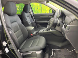 運転席シート廻りは使用感も少なく、良好な状態となっています。前オーナー様が丁寧に使っていたことがよくわかりますね。