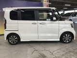 エンジンルーム、室内、クリーニング済みです。厳選したお車を屋内展示場にて展示中☆車両品質には自信がございます!ぜひ一度ご来店ください!!