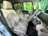 運転席シート廻りは使用感も少なく、良好な状態となっています。前オーナー様が丁寧に使っていたことがよくわかりますね。