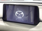 【メーカー純正ナビ】インテリアに溶け込むスタイリッシュな「専用設計」メーカーナビを装備♪視認性や操作性など基本性能にも優れ、より上質なカーライフをお楽しみいただけます。