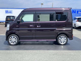 開閉ラクラク両側オートスライドドア付きです。リモコンや車内からでも開閉操作は可能です。