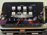 Apple CarPlay(ワイヤレス対応)&Android Auto: スマホをカバンに入れたままワイヤレスで接続し、お気に入りの音楽や地図アプリを9インチの大画面でシームレスに操作できます。