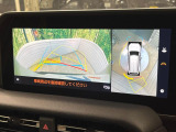 【パノラミックビューモニター】専用のカメラにより、上から見下ろしたような視点で360度クルマの周囲を確認することができます☆死角部分も確認しやすく、狭い場所での切り返しや駐車もスムーズに行えます。