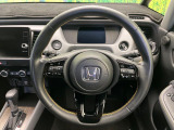 【ステアリングスイッチ】運転中、前方から目線をそらすことなく、オーディオ等の操作が可能な便利機能!安心&快適なドライブを演出してくれます♪