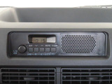 AM/FMラジオ付き。日本語表示です。ラジオで休憩を楽しんだり交通渋滞や天気などの情報を取り入れられます。