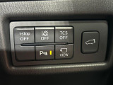 【パワーバックドア】スマートキーや運転席のボタンを押すだけでリアゲートが自動で開閉します!荷物を持っている時や、高い位置にあるバックドアを閉める際に便利な機能です♪