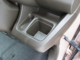 運転席右側のドリンクホルダーです。