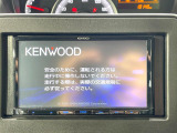 【ディスプレイオーディオ】お持ちのスマホやMP3プレイヤーとの無線接続で音楽再生が可能!コードで繋ぐわずらわしさも無く、手軽にお気に入りの音楽を楽しめます。