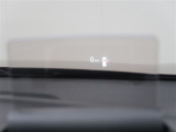 カラーヘッドアップディスプレイ付き。少ない視線移動で情報を確認できるので、運転の疲労軽減に繋がりますよ♪