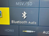 Bluetoothオーディオ対応可。お持ちのスマホやiPodなどとBluetooth接続して外部機器内の音楽などを車内で楽しめます。