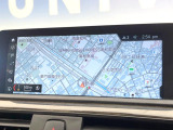 ●純正ナビ:一体感のあるナビは、高級感ある車内を演出してくれます。Bluetooth再生などオーディオ機能も充実しておりますので、運転もより楽しめます♪