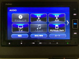 ナビゲーションはフルセグTV、インターナビ対応のGathers純正メモリーナビを搭載しています。Bluetoothオーディオ機能がありますので、スマートフォンなどの音楽も再生できます。