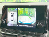 【アラウンドビューモニター】専用のカメラにより、上から見下ろしたような視点で360度クルマの周囲を確認することができます☆死角部分も確認しやすく、狭い場所での切り返しや駐車もスムーズに行えます。