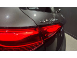 メルセデス・ベンツは全モデルに『水性塗料』を採用しています。従来の油性塗料に比べ、塗装時に出す有害物質を大幅に低減しており、地球環境の保護に貢献しています。