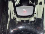 【横滑り防止機能】 車両走行安定補助システム搭載  車が横滑りしそうになった際に、横滑りを防ぐ安全装備が付いています。