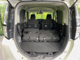 普段のお買い物や通勤、送迎等に十分な荷室スペースを確保しております。セカンドシートを倒すと、大きな荷物の積載も可能です♪