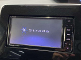 【ストラーダナビ】人気の純正ナビを装備しております。ナビの使いやすさはもちろん、オーディオ機能も充実!キャンプや旅行はもちろん、通勤や買い物など普段のドライブも楽しくなるはず♪