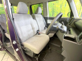 運転席シート廻りは使用感も少なく、良好な状態となっています。丁寧に使われていたことがよくわかりますね。