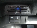当社には、電動四輪スクーターも取扱いをしてます。歩くのが大変な方、運転免許証の更新をあきらめた方、ぜひ乗ってみて下さい。あなたの足になります。簡単運転、免許不要です。お問合せ番号は 0778-52-1246まで!