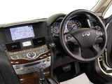 ★使いやすさや安全性を追求したステアリング周り!高級車ゆえにスイッチ類が多いのも特徴ですね!考え尽くされた配置ですぐに使いこなす事が出来ますのでご安心下さい!是非、体感してみて下さい!!