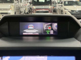 視認性に優れたメーターを採用しており、走行中でも車速や情報が分かりやすく表示されます。運転時の視線移動をむりのない範囲に抑え、快適で安心感のあるドライブをサポートします。