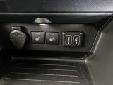 USB接続端子、シートヒーター、アクセサリーソケット付