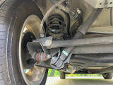お車を安心してお乗りいただく為には、足回りの定期点検が欠かせません。サービスサポート(有償保証)では無料点検もご提供しており、安心のカーライフをお過ごしいただけるサポート体制が整っています。