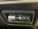 ハンドルの右下にETC2.0がついています。高速道路の料金所の通過も楽々です!。カードの取り出しもしやすい場所についています。