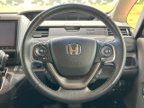 【純正革巻きステアリング】上質な革を使用することで、手にしっかり馴染みとても運転しやすいハンドルです♪