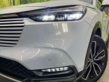 【シーケンシャルターンランプ付きLEDヘッドライト】人気の『流れるウィンカー』付きのLEDヘッドライトを装備♪高級感はもちろん、点灯時は存在感たっぷりで他車からも認識されやすく安心です。