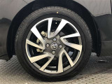 純正16インチアルミ!タイヤサイズは195/55R16です