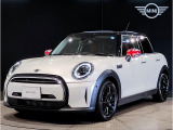 MINI 5ドア クーパーDが入庫しました。ボディーカラーはナノクホワイトのお車です。