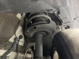 お車を安心してお乗りいただく為には、足回りの定期点検が欠かせません。サービスサポート(有償保証)では無料点検もご提供しており、安心のカーライフをお過ごしいただけるサポート体制が整っています。