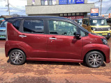 ご成約のおクルマ全て、エンジンオイルを交換してご納車させていただきます!また、点検時に消耗品の状態確認も行い必要に応じて新品交換させていただきます!