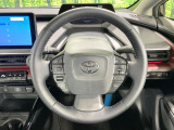 【純正革巻きステアリング】上質な革を使用することで、手にしっかり馴染みとても運転しやすいハンドルです♪