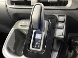 【エレクトロシフトマチック】インテリアに合わせたデザインのステアリングは、運転される方のことも考え、運転しやすい形状、大きさです。是非一度、実際に触ってお確かめください。