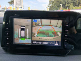 車を真上から画面で確認出来るアラウンドビューモニター♪画面を見ながら車庫入れが非常に楽になります!
